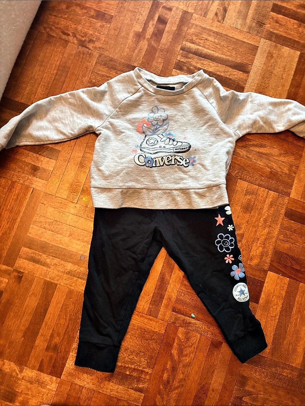 Converse Toddler Floral Sneaker Graphic Sweatshirt and Jogger Pants Set Gray &